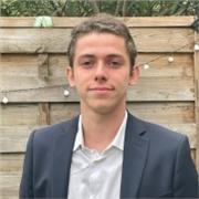 Vous recherchez un prof d'informatique qui comprend à la fois les enjeux de la vie active et des études, alors n'hésitez pas à me contacter.